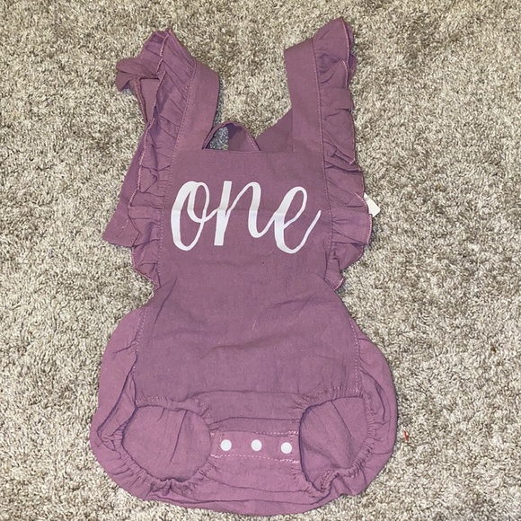 Onsie - Picture 2 of 3